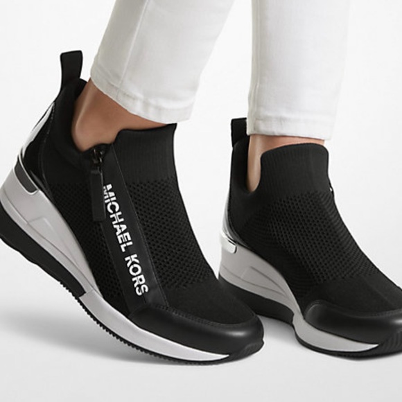 Michael Kors Willis Stretch Knit Trainer brand new / no box - Picture 2 of 15